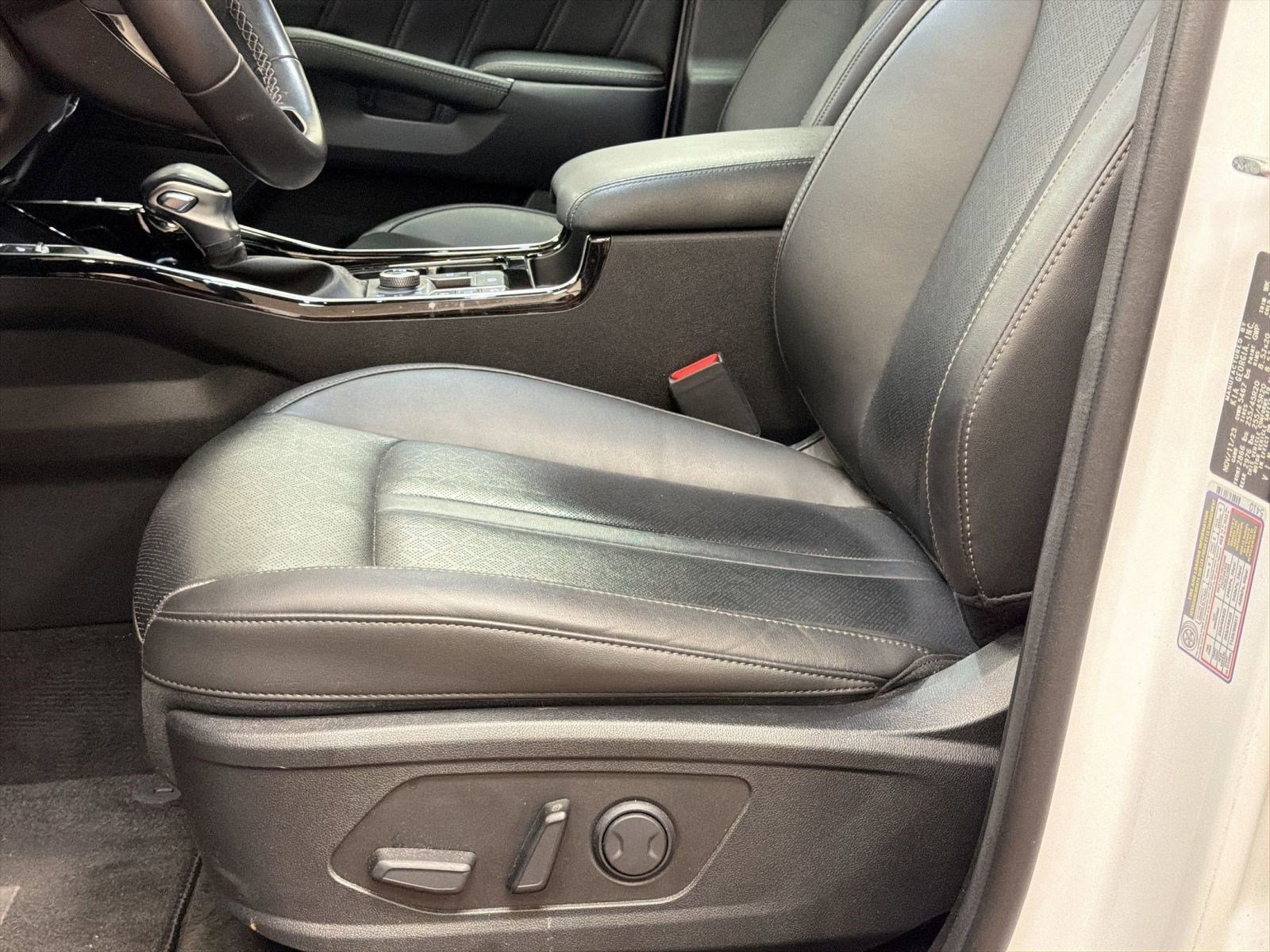 Used 2023 Kia Sorento SX image 14