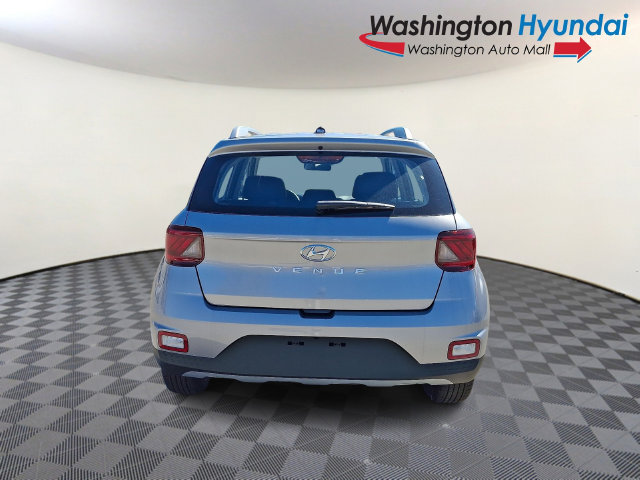 New 2026 Hyundai Venue SEL FWD image 5