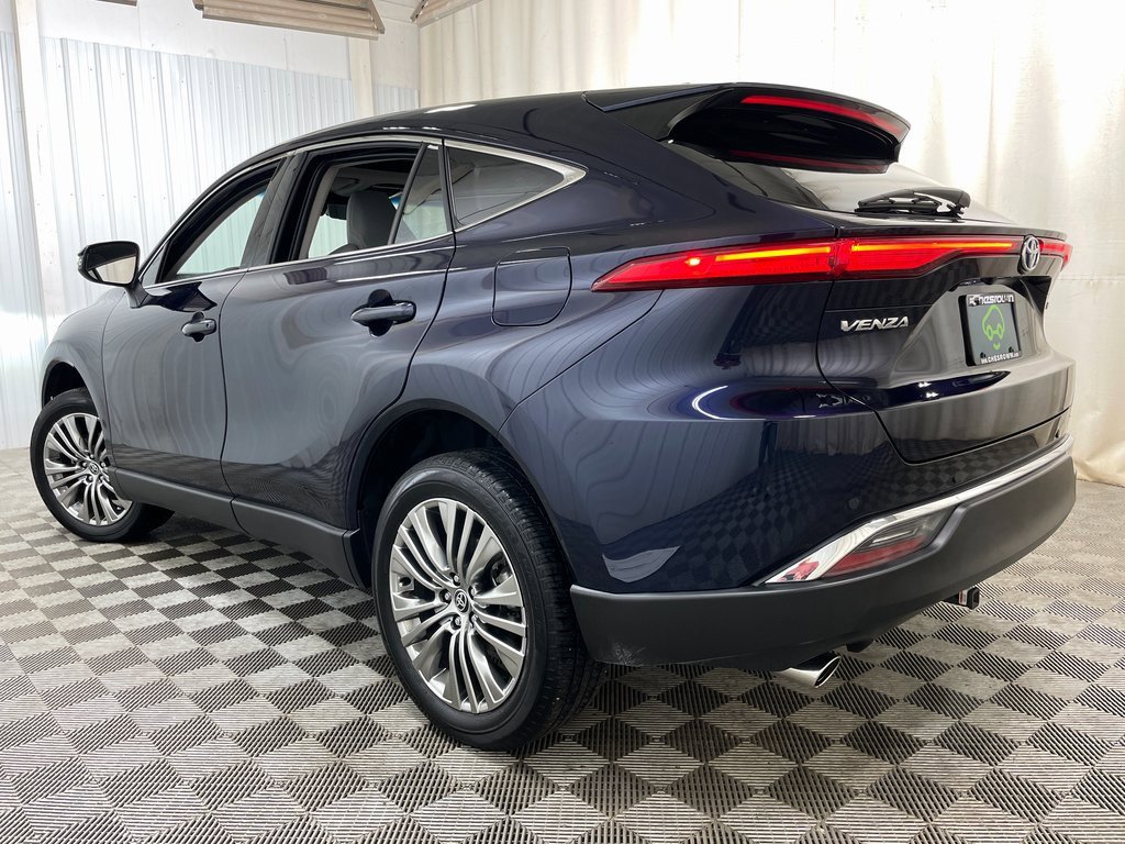 Used 2024 Toyota Venza Limited image 49
