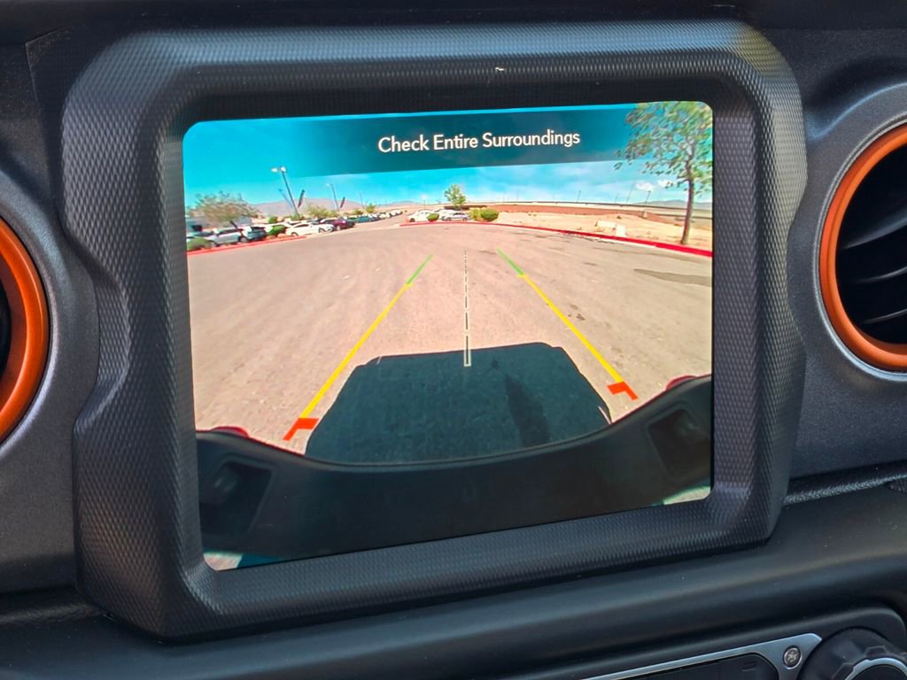 Used 2023 Jeep Gladiator Mojave image 19