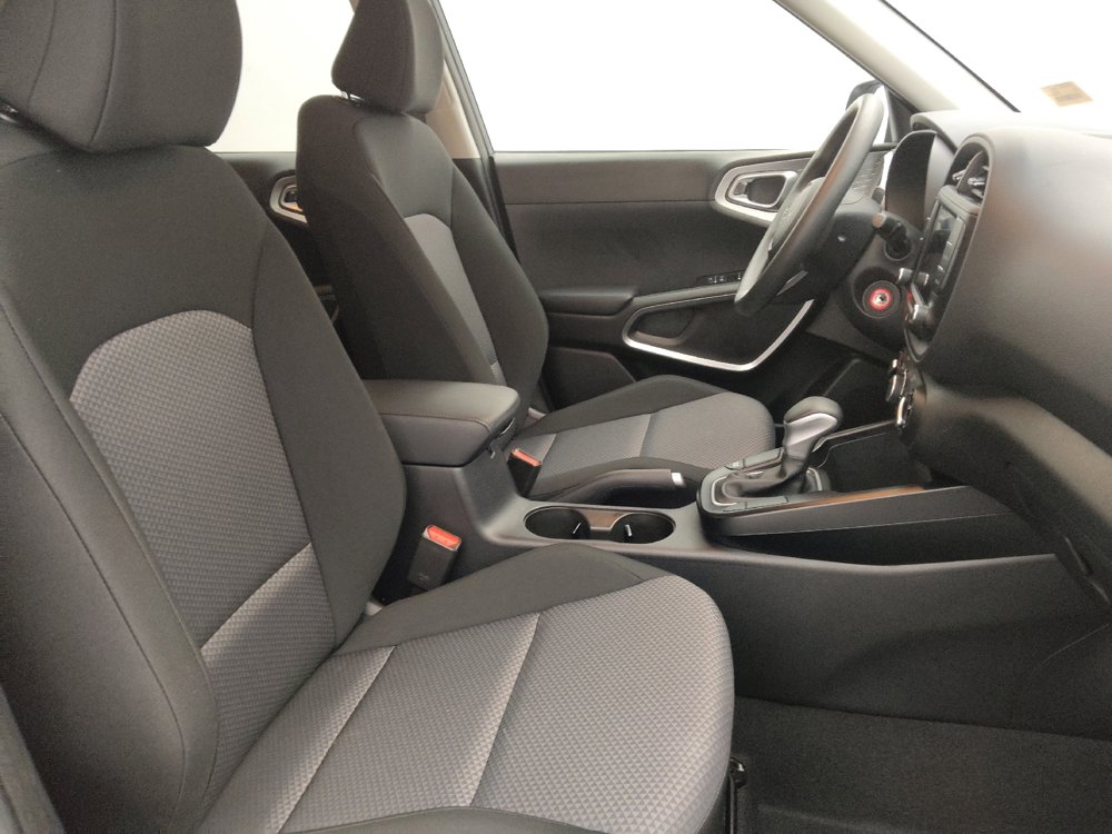 Used 2025 Kia Soul LX w/ LX Technology Package image 21