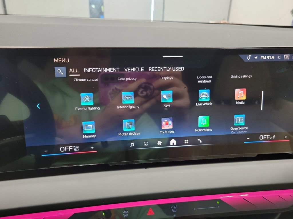 Used 2025 BMW X3 xDrive30i w/ Premium Package image 54