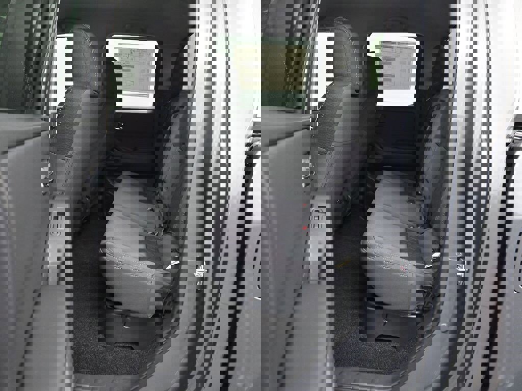 New 2026 Nissan Frontier SV w/ Tow Package image 21