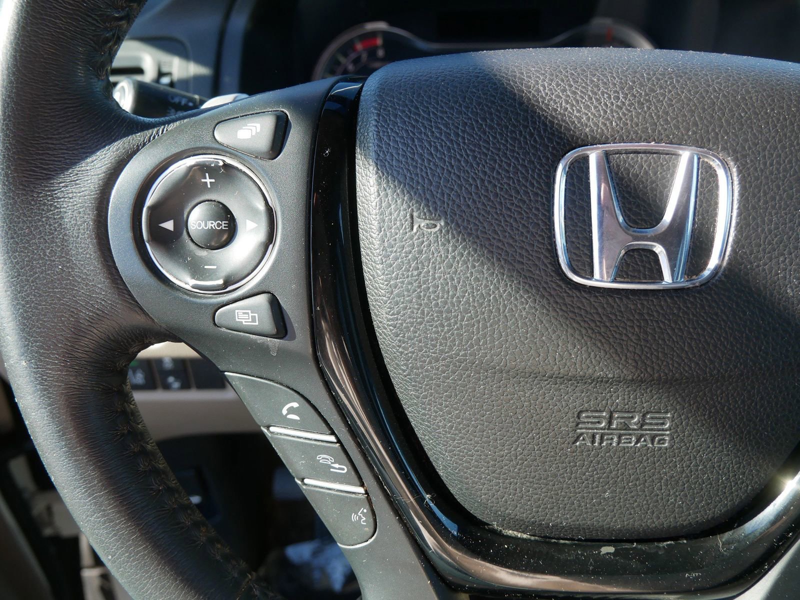 Used 2017 Honda Pilot Touring image 28