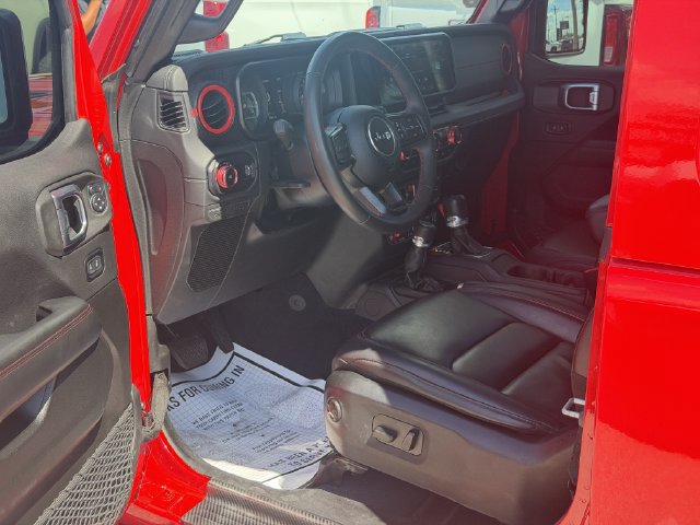 Used 2024 Jeep Wrangler Rubicon AWD/4WD image 13