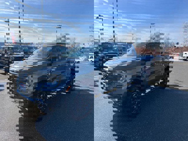 New 2025 Ford Ranger XLT w/ FX4 Off-Road Package image 3