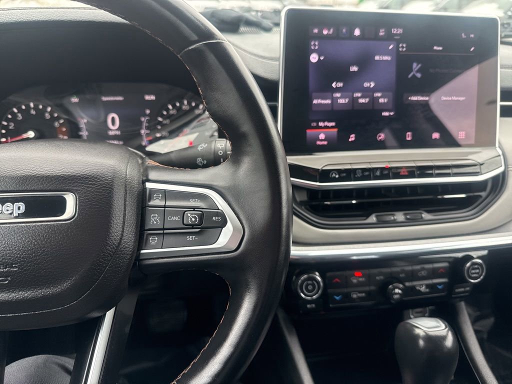 Used 2022 Jeep Compass Limited image 25