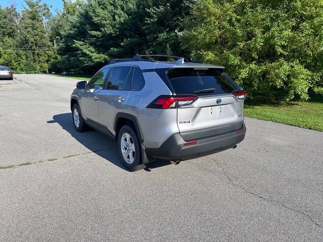 Used 2021 Toyota RAV4 LE AWD/4WD image 5