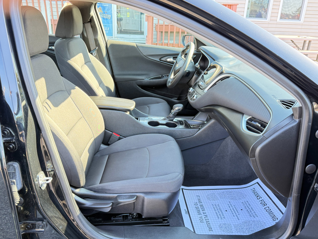 Used 2023 Chevrolet Malibu LT image 40