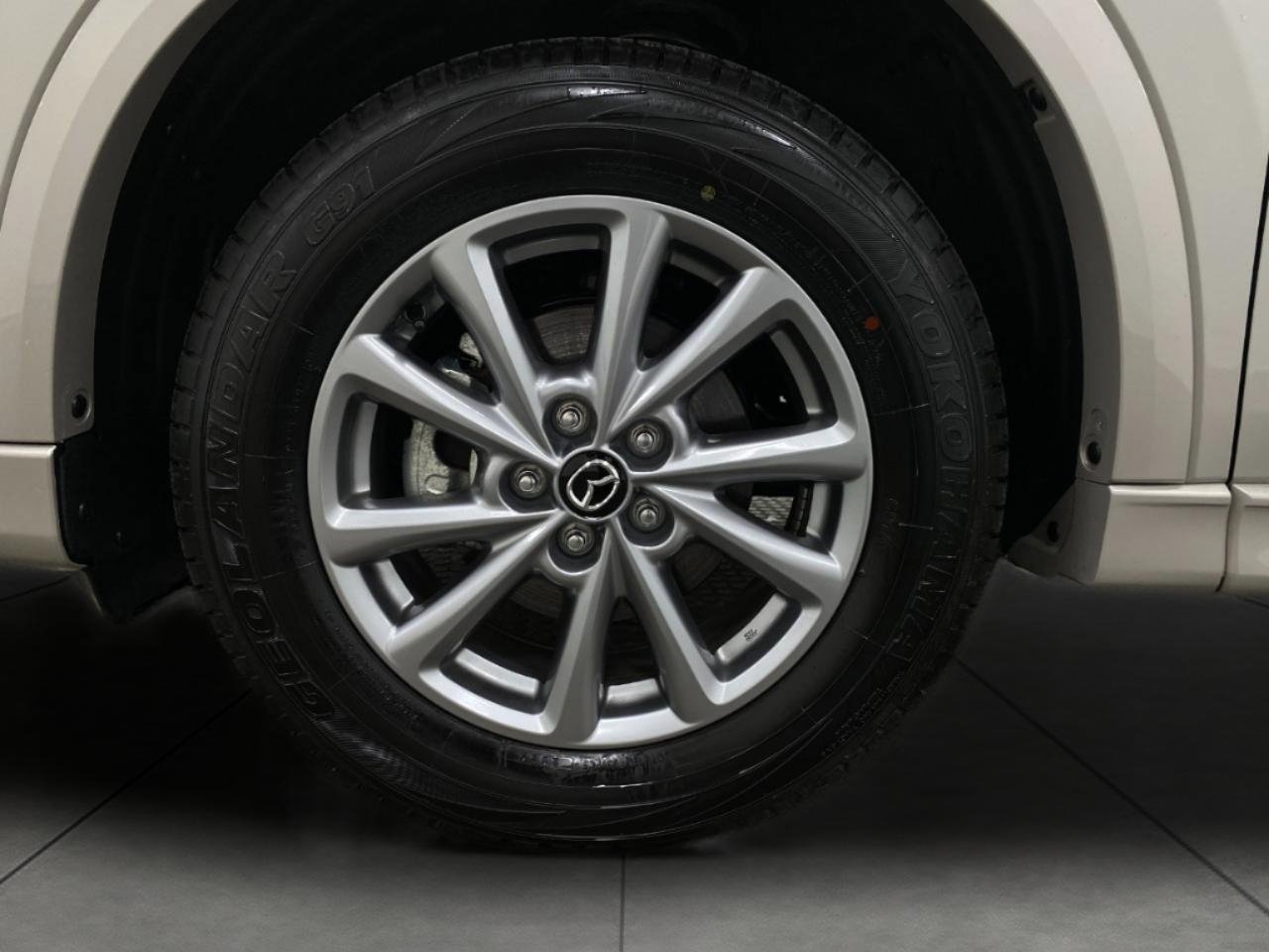 Used 2025 MAZDA CX-5 AWD 2.5 S w/ Select Package image 12