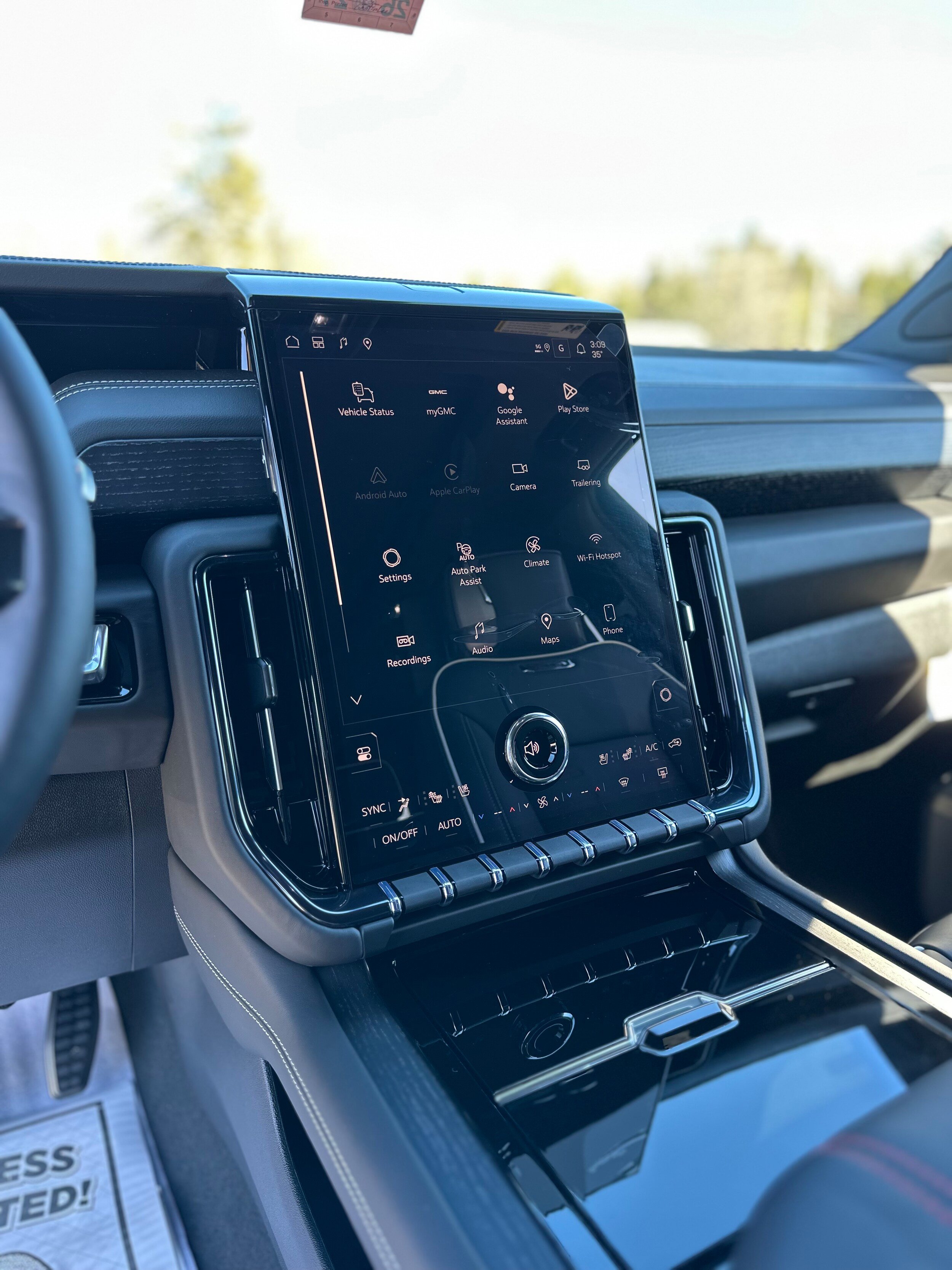 New 2026 GMC Yukon XL AT4 Ultimate AWD/4WD image 21