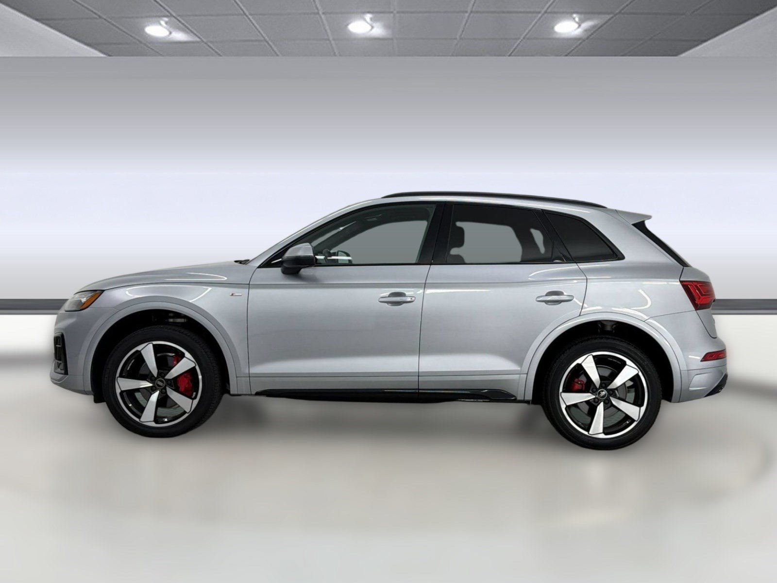 Used 2024 Audi Q5 2.0T Premium Plus w/ Premium Plus Package AWD/4WD image 2