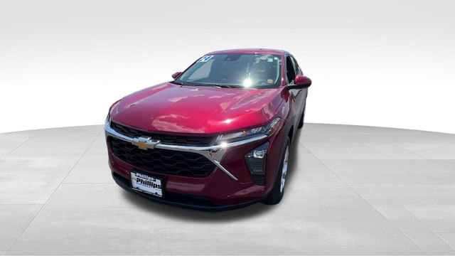 Certified 2024 Chevrolet Trax LS w/ LS Convenience Package FWD image 2