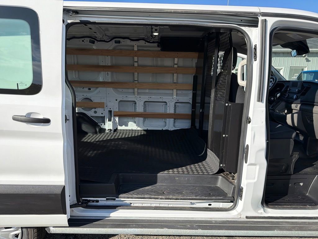 Used 2024 Ford Transit 250 Low Roof w/ Exterior Upgrade Package image 29
