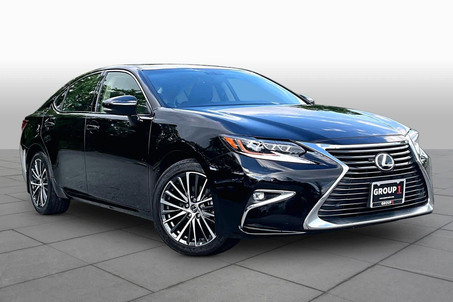 Used 2016 Lexus ES 350 w/ Navigation System Package FWD image 3