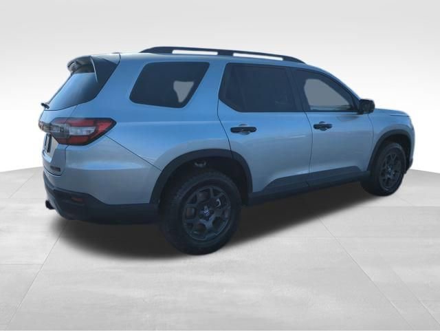 New 2026 Honda Pilot TrailSport image 6