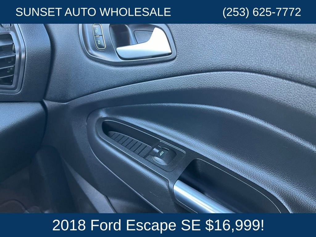 Used 2018 Ford Escape SE w/ SE Sync 3 Package image 28