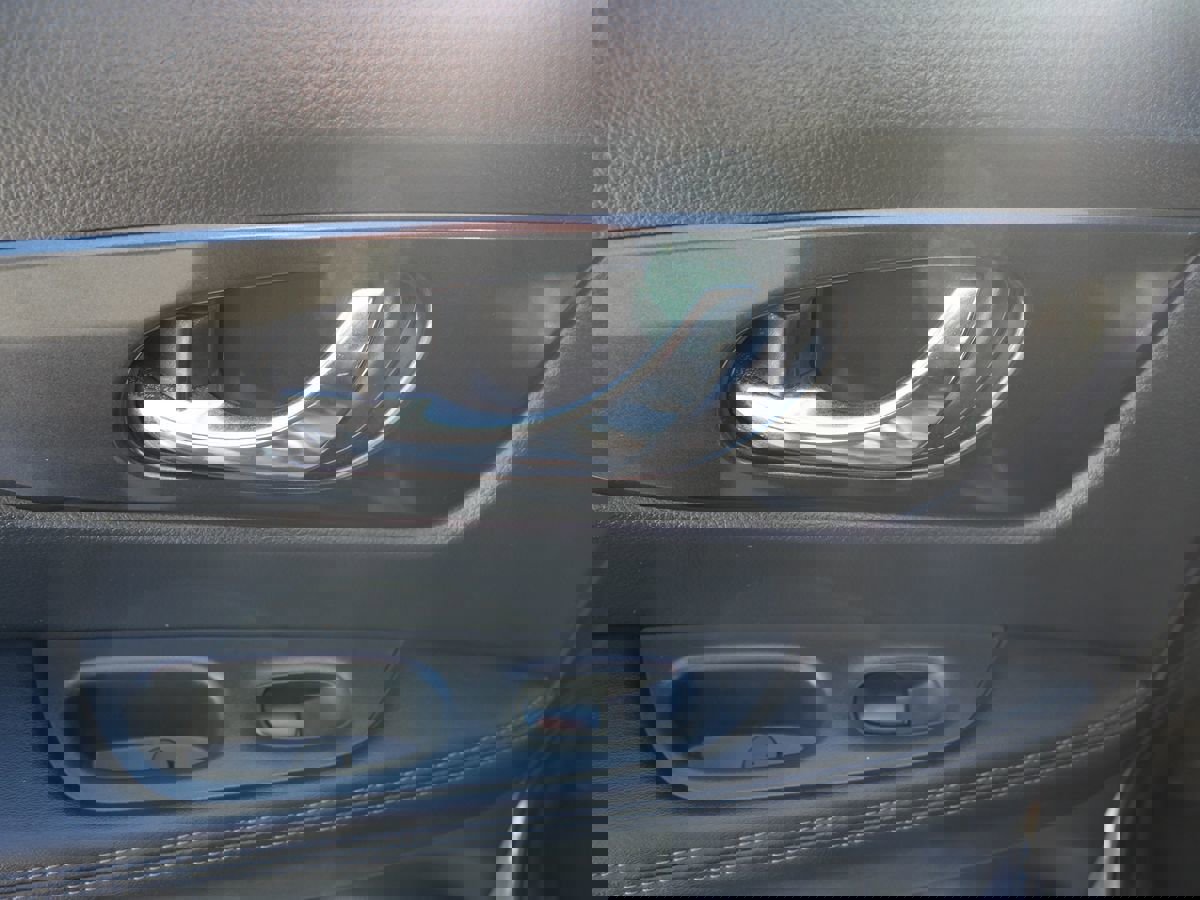 Used 2018 Nissan Rogue S image 22