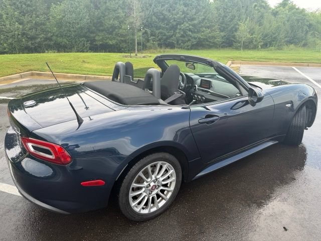 Used 2018 FIAT 124 Spider Classica w/ Technology Group RWD image 12