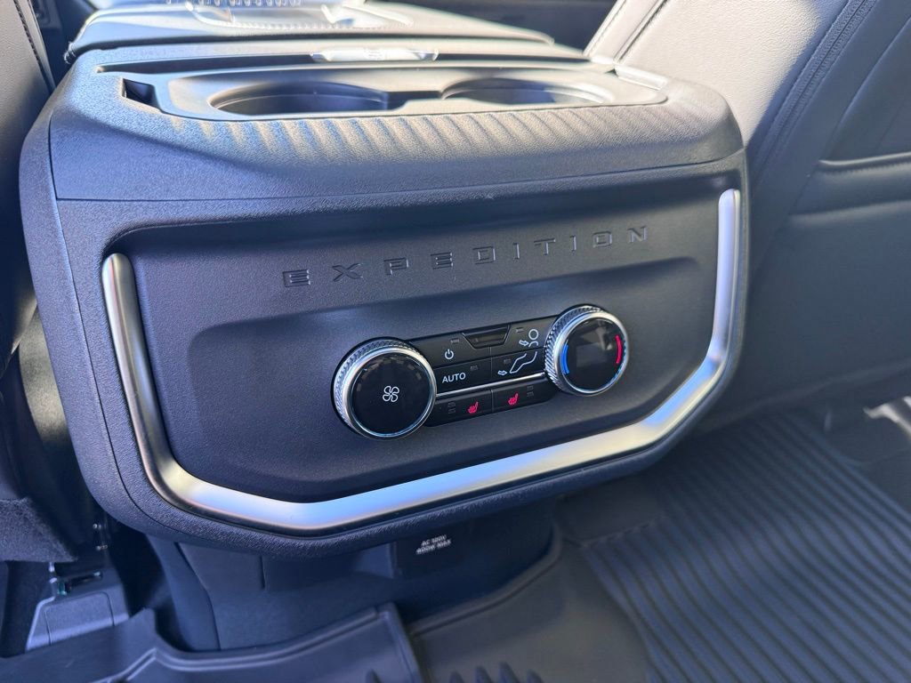 New 2026 Ford Expedition Platinum w/ Stealth Performance Package image 20