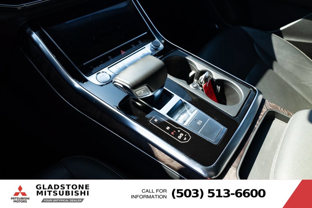 Used 2019 Audi Q8 Prestige AWD/4WD image 18