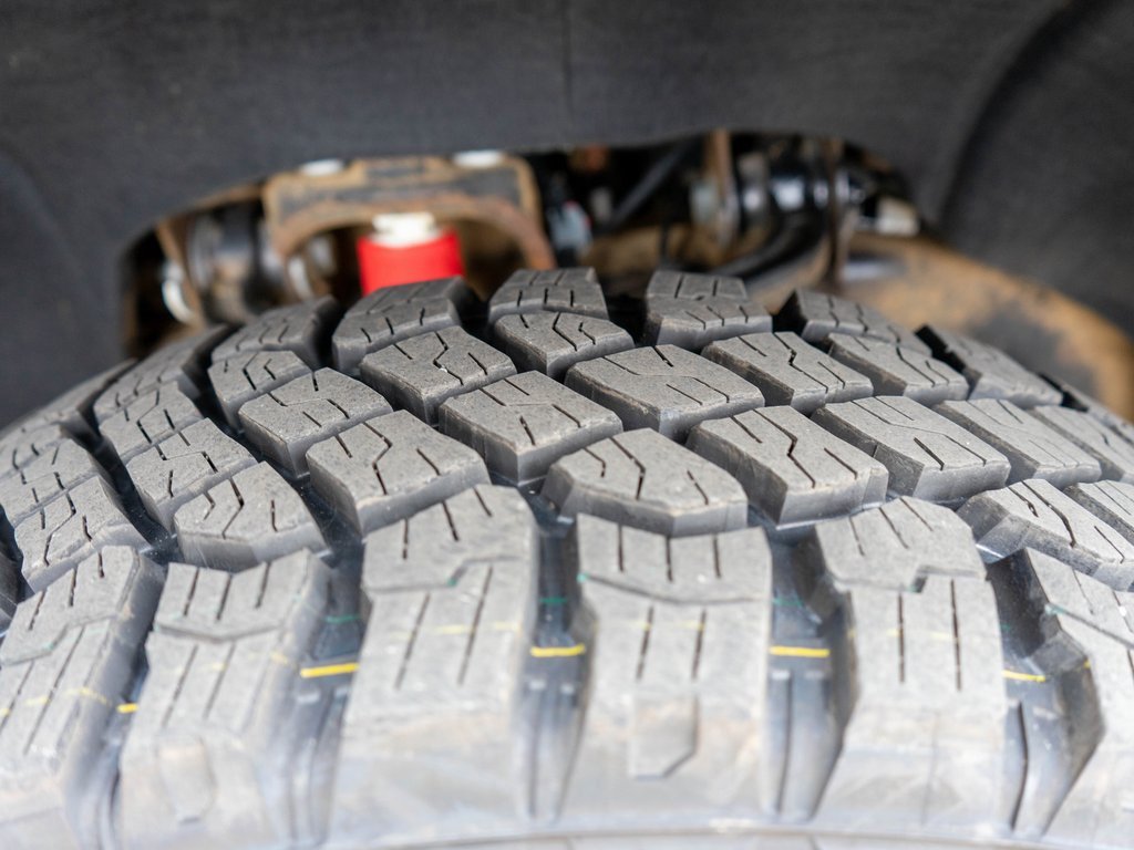 Used 2024 GMC Sierra 3500 SLT w/ X31 Off-Road Package image 36