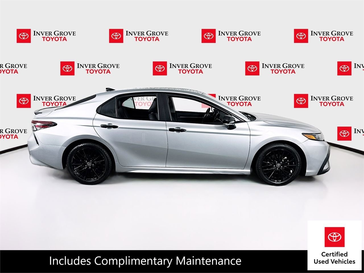 Used 2021 Toyota Camry SE w/ Convenience Package FWD image 4