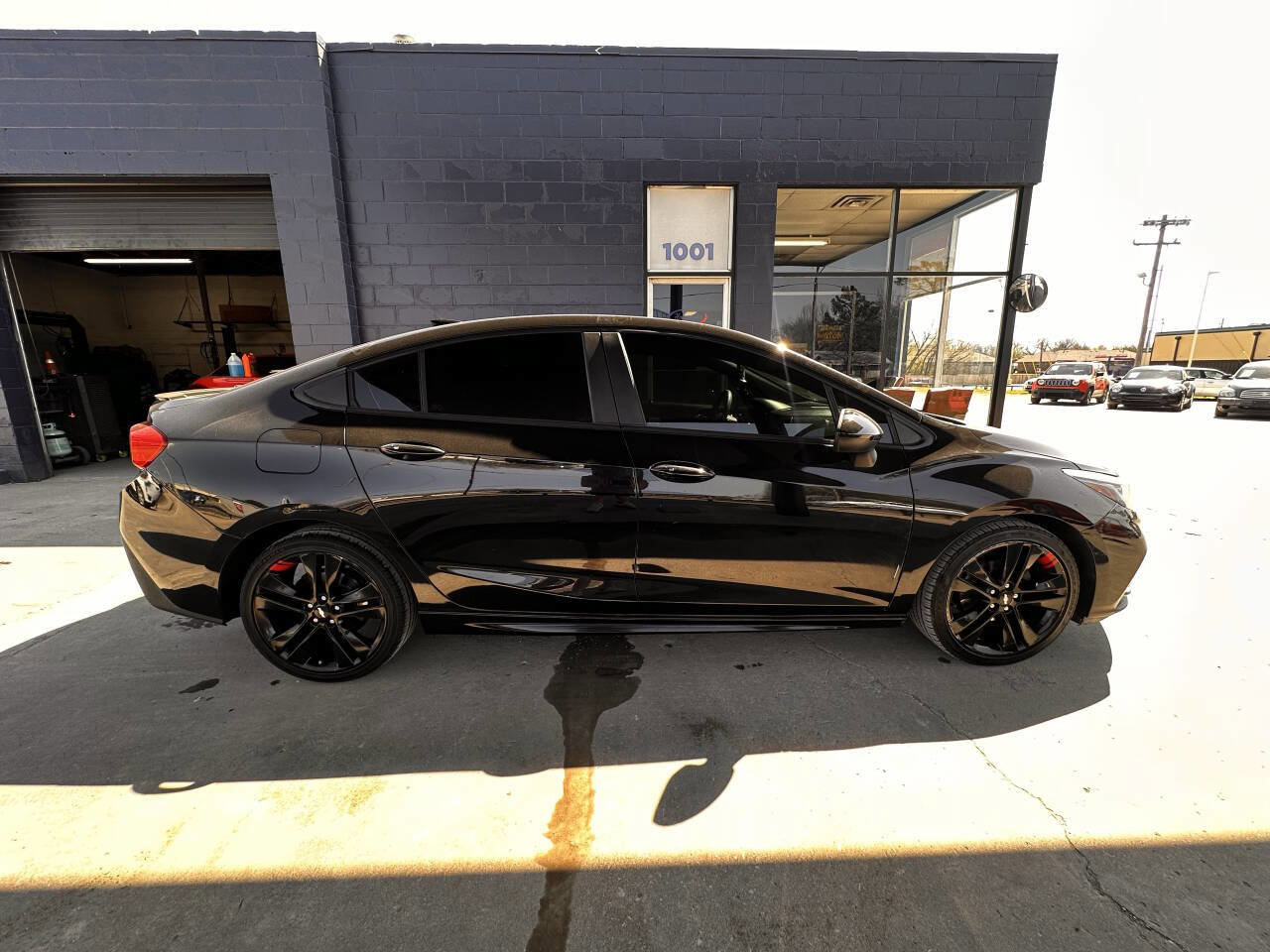 Used 2018 Chevrolet Cruze LT w/ Convenience Package image 9