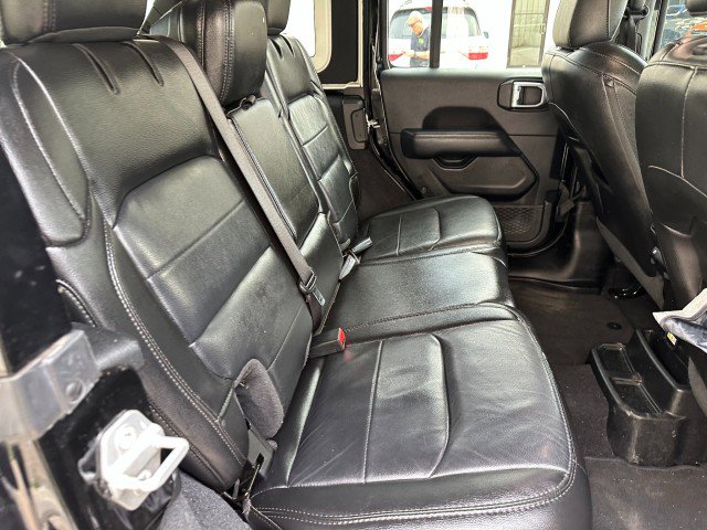 Used 2020 Jeep Wrangler Unlimited Sahara AWD/4WD image 18