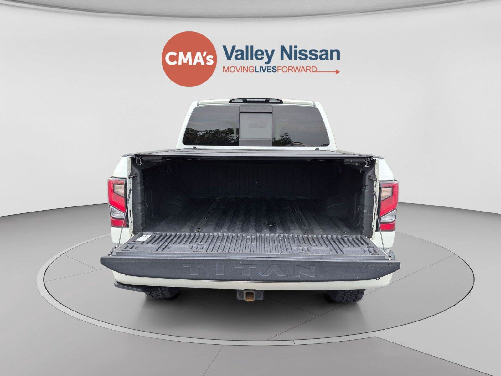 Used 2020 Nissan Titan Platinum Reserve AWD/4WD image 21