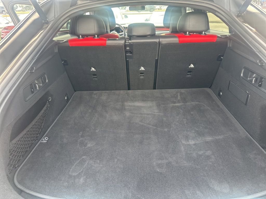 Used 2024 Mercedes-Benz GLC 300 4MATIC image 12