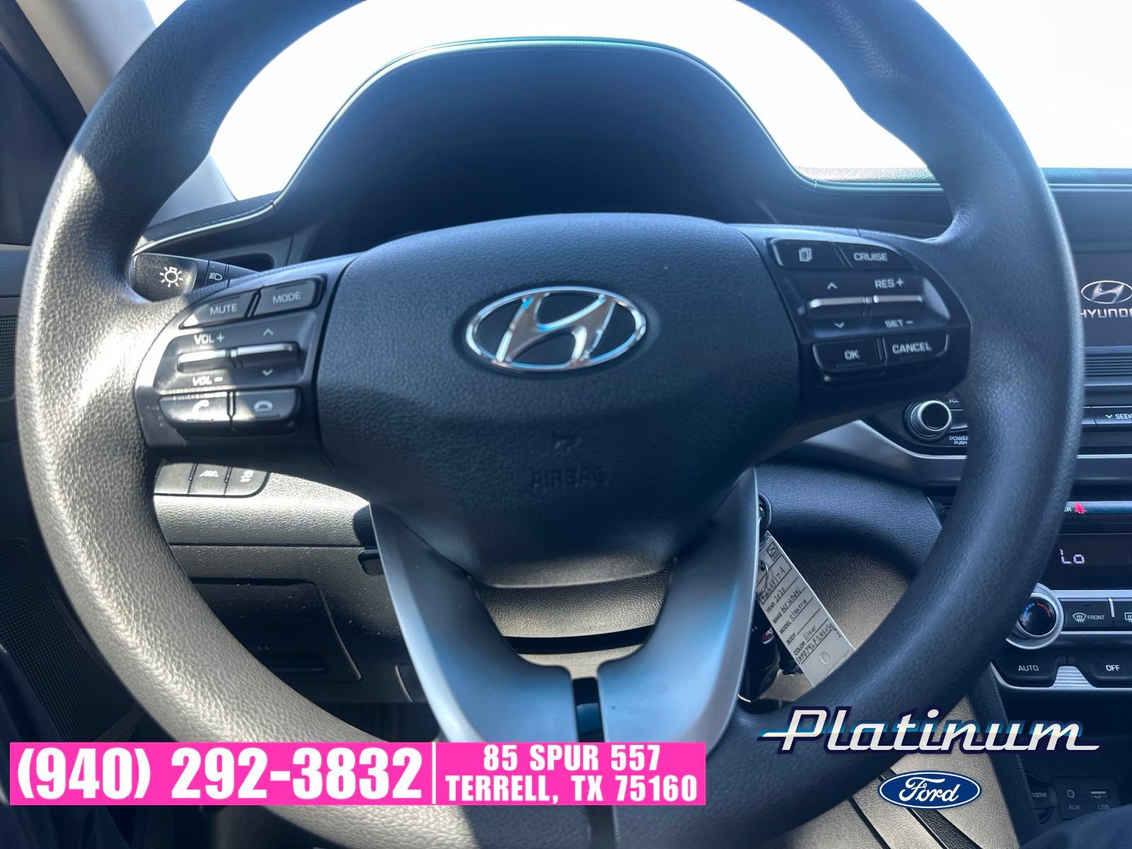 Used 2020 Hyundai Elantra SE w/ Winter Weather Package FWD image 17