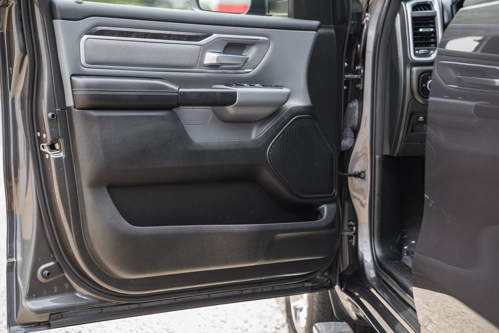 Used 2022 RAM 1500 Big Horn AWD/4WD image 40