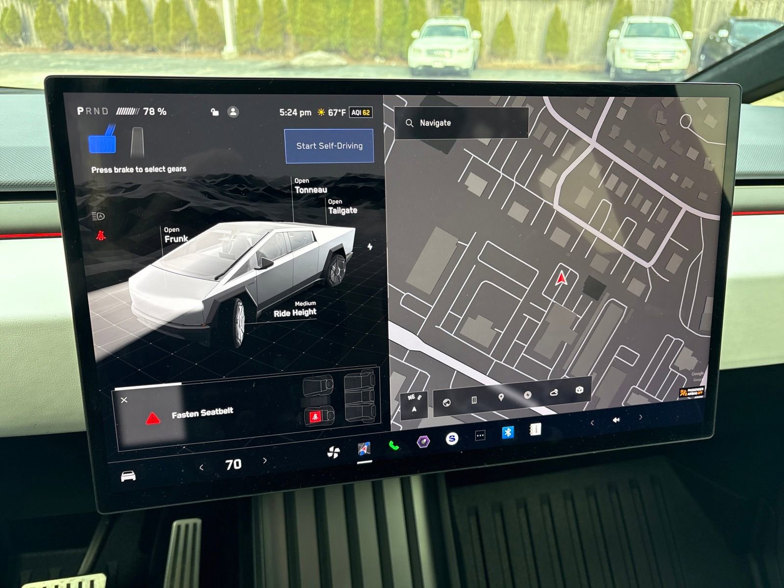 Used 2024 Tesla Cybertruck AWD Crew Cab image 19