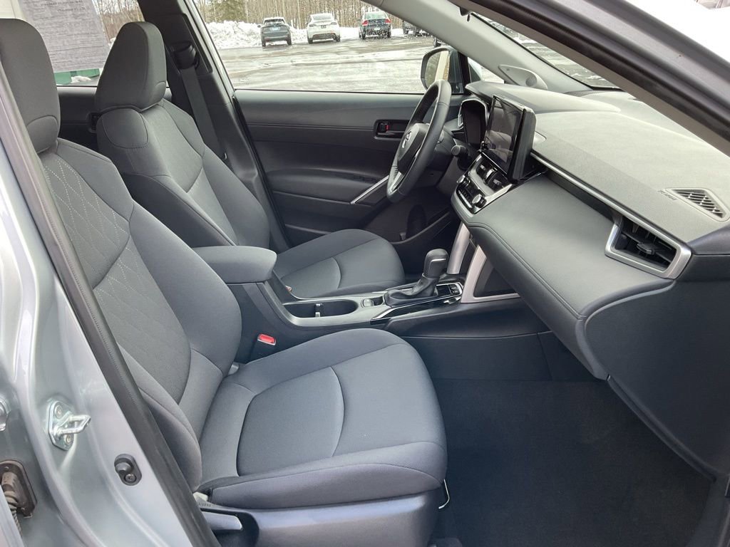 Used 2023 Toyota Corolla Cross LE w/ Moonroof Package image 19