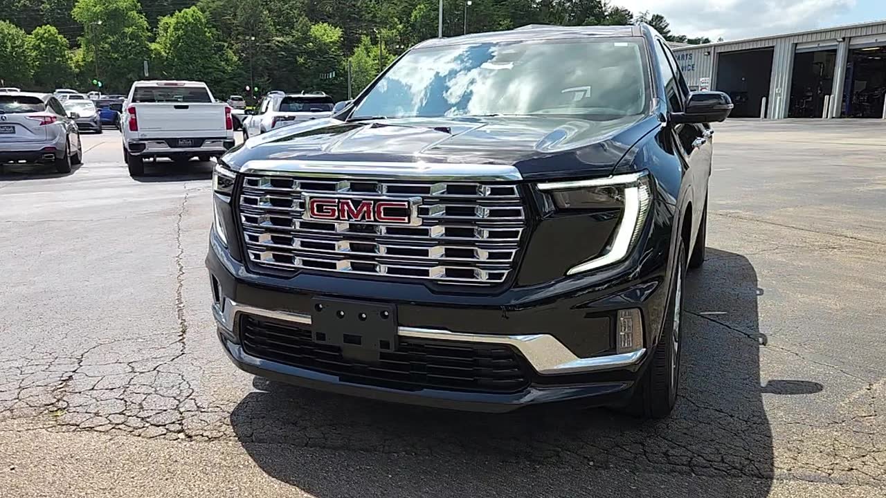 Used 2026 GMC Acadia Denali w/ Super Cruise Package AWD/4WD image 3