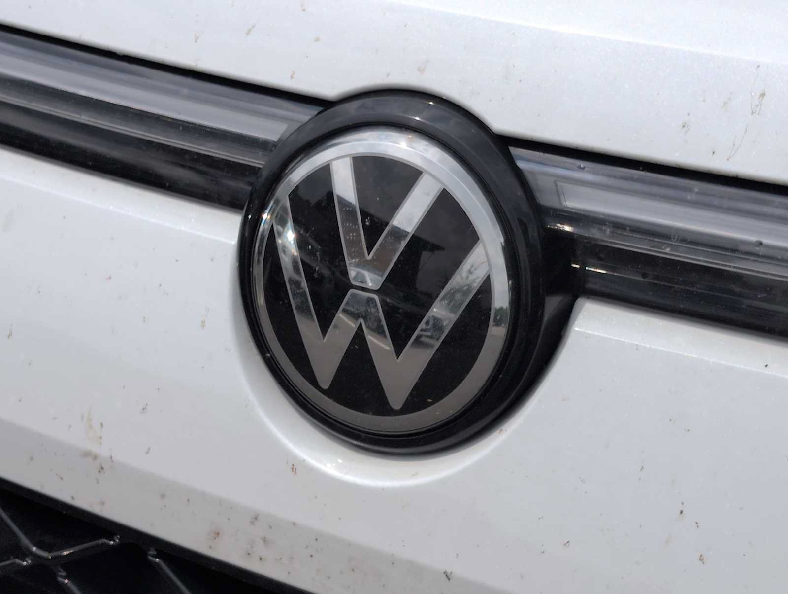 Used 2025 Volkswagen Tiguan SEL R-Line AWD/4WD image 12