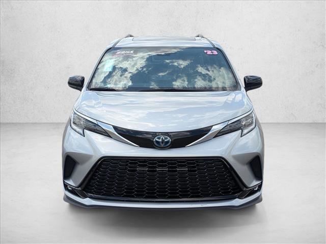 Used 2023 Toyota Sienna XSE w/ XSE Plus Package FWD video 2