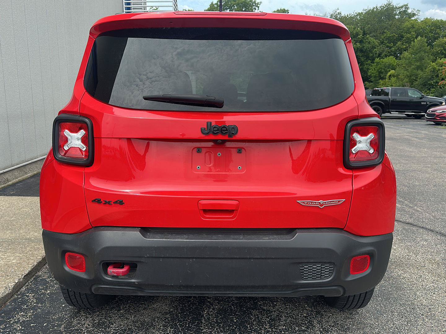 Used 2023 Jeep Renegade Trailhawk AWD/4WD image 6