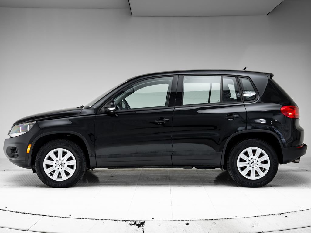 Used 2013 Volkswagen Tiguan S image 2