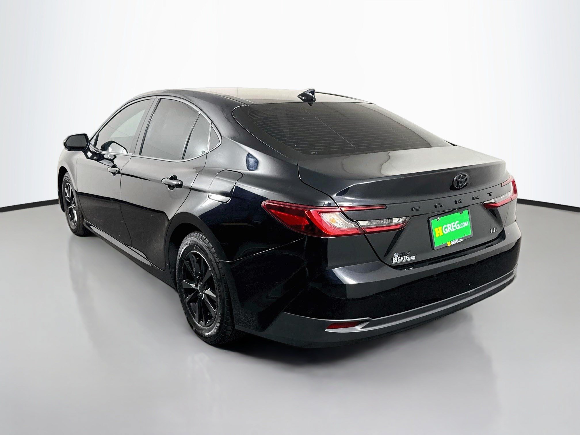 Used 2026 Toyota Camry LE FWD image 7