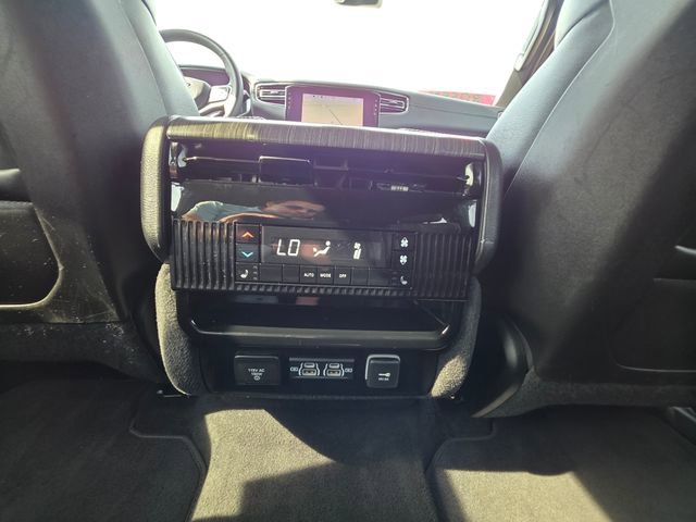 Used 2023 Jeep Wagoneer Series III w/ Preferred Equipment Group image 37