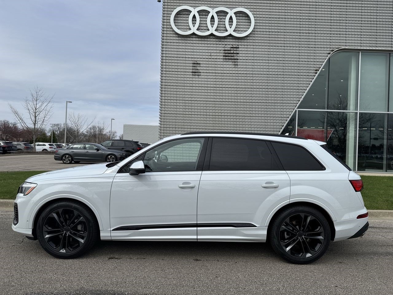 New 2026 Audi Q7 3.0T Premium Plus AWD/4WD image 27