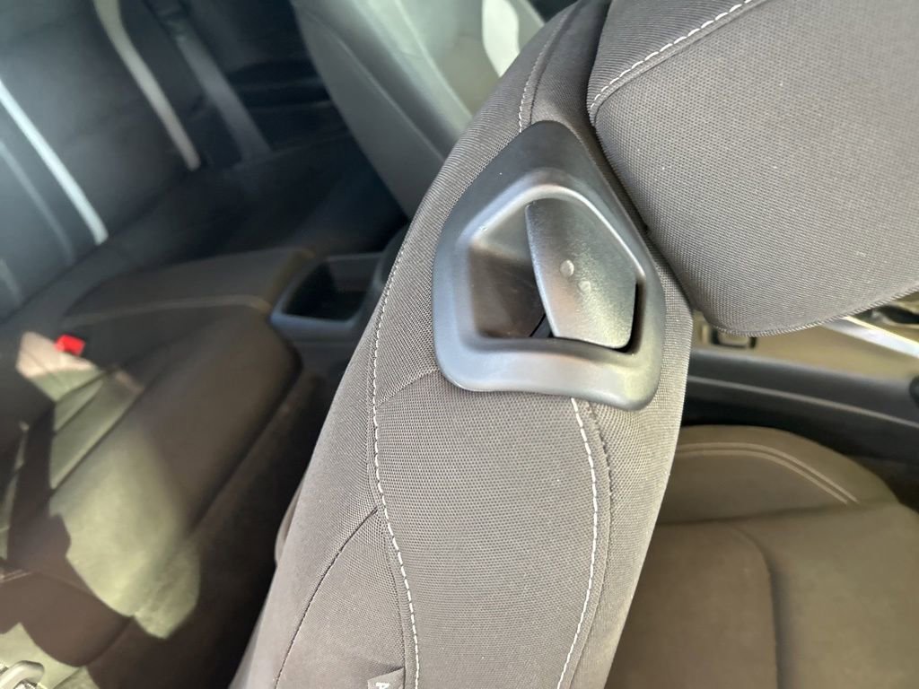 Used 2020 Chevrolet Camaro LT image 25