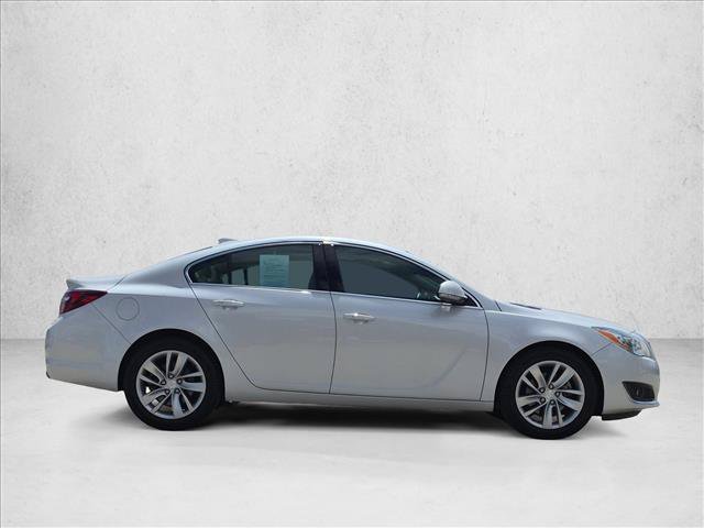 Used 2017 Buick Regal Premium FWD image 4