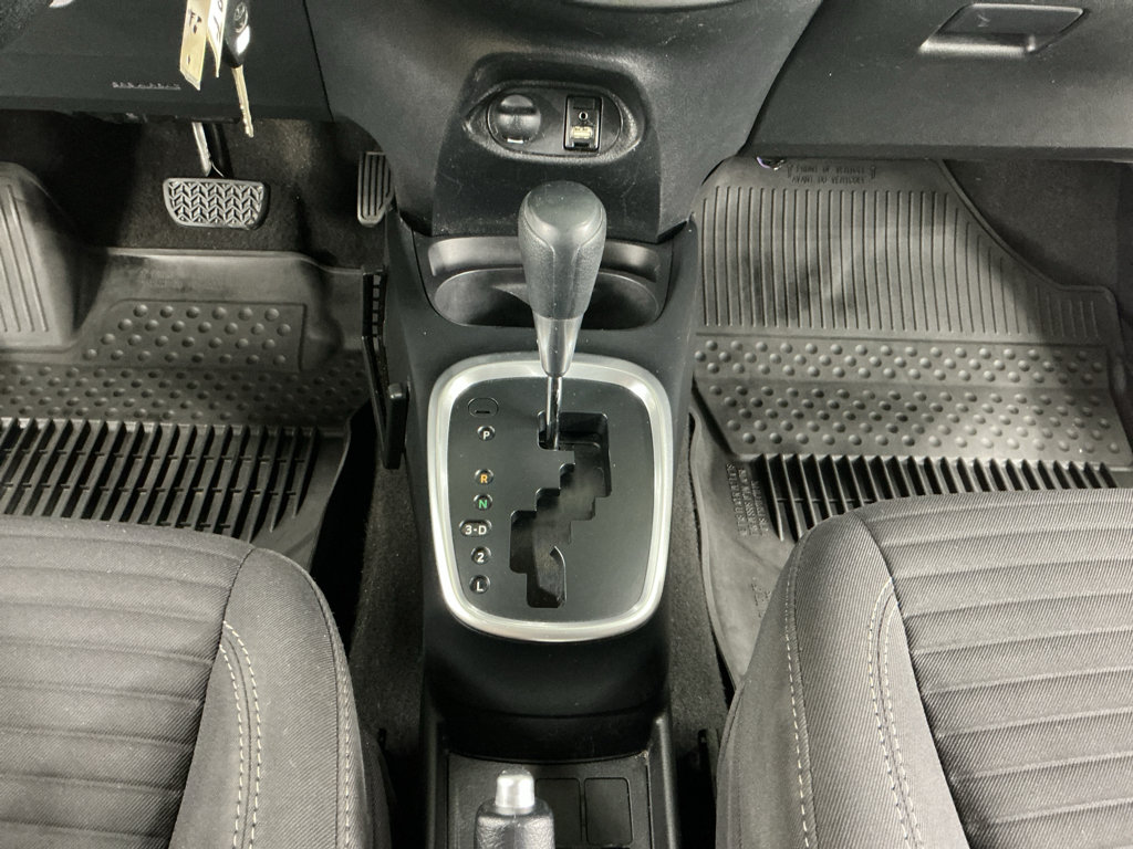 Used 2018 Toyota Yaris LE FWD image 14
