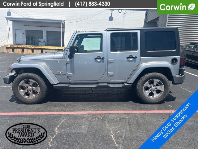 Used 2018 Jeep Wrangler Unlimited Sahara w/ Connectivity Group AWD/4WD image 9