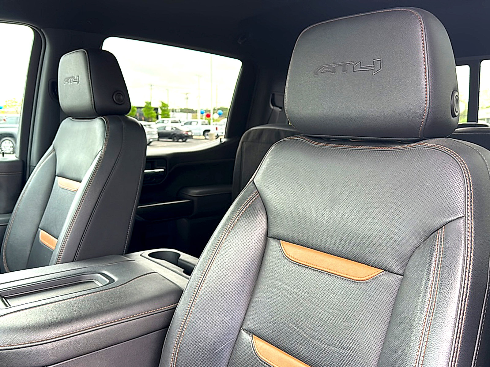 Used 2022 GMC Sierra 1500 AT4 w/ AT4 Preferred Package image 14