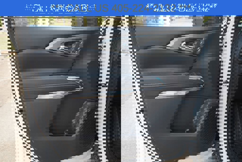 New 2026 Chevrolet Traverse LT image 14