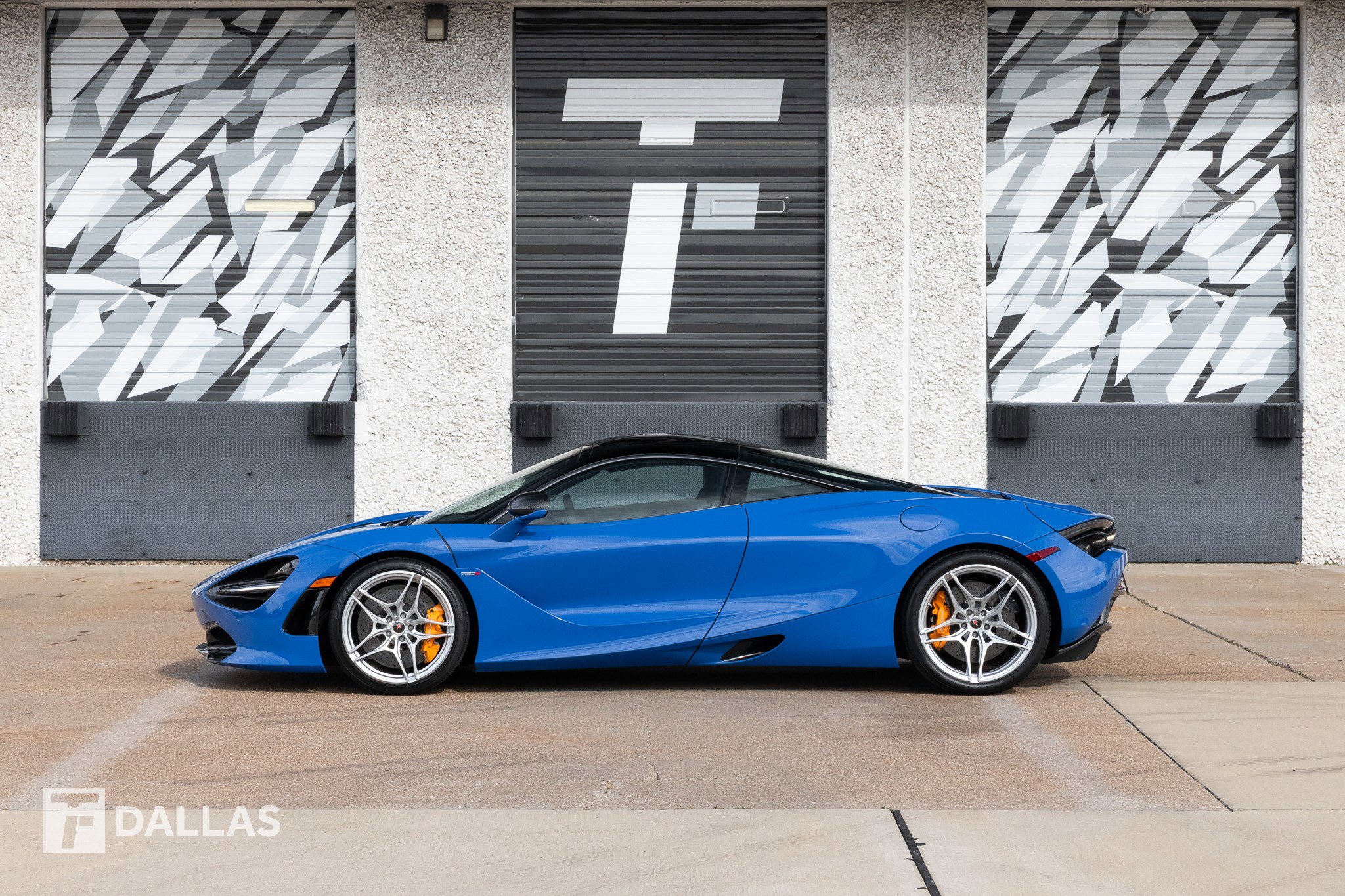 Used 2018 McLaren 720S image 12